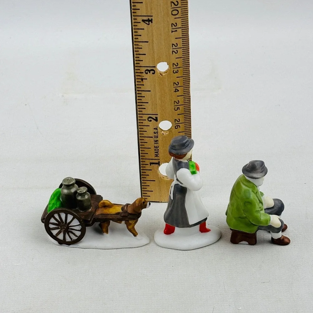 Department 56 Alpine Villagers 3 Piece Village Accessory Set Man Woman Dog 65420